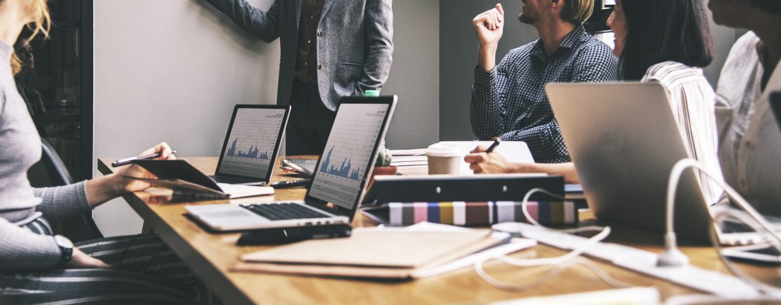 group-diverse-people-having-business-meeting-1140x445